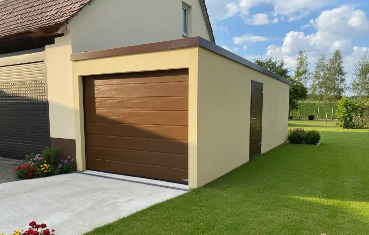 Fertiggarage Beige